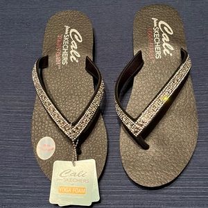 BRAND NEW SKETCHERS FLIP FLOP